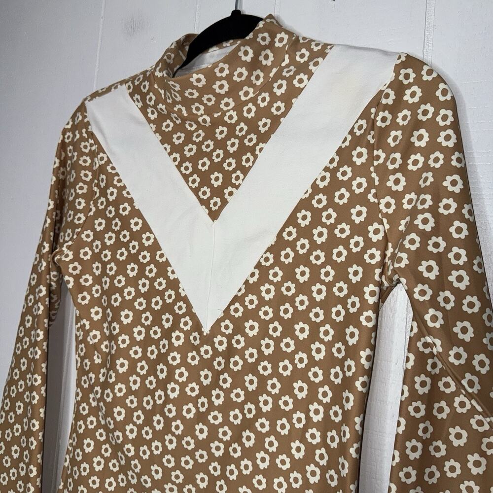 Smith & Quinn Women’s Floral Daisy Mock Neck Top Long Sleeve Tennis Pickleball S - Picture 3 of 7